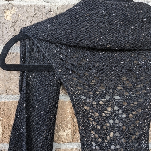 Peruvian Connection Speckled Black Alpaca Sleeveless Shawl Vest Knit Sweater - Picture 4 of 7
